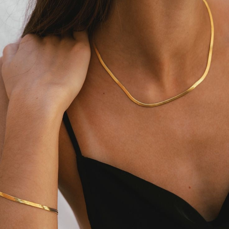 Thin Herringbone Necklace - Gold